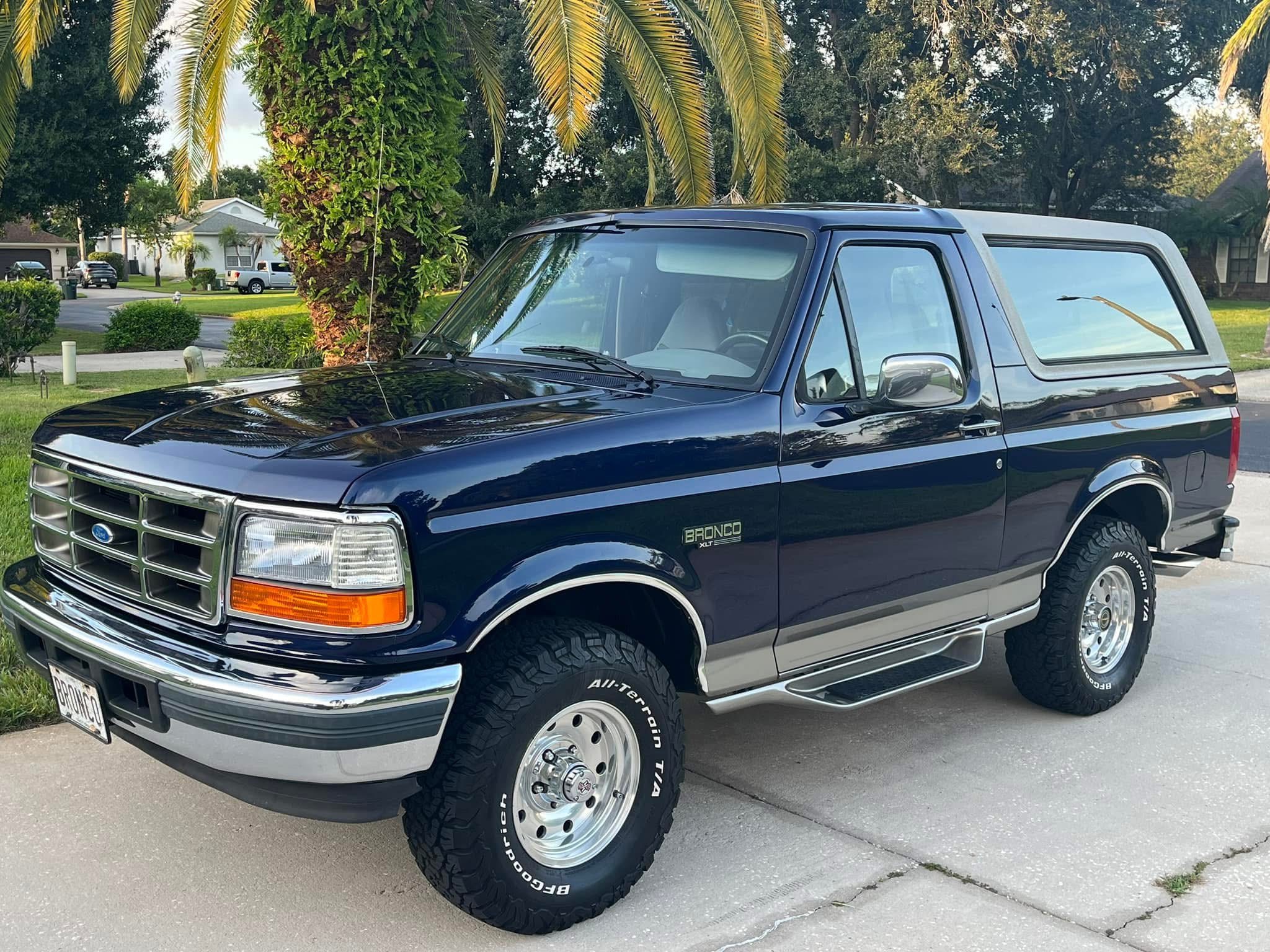 Used 1996 Ford Bronco AWD/4WD image 2