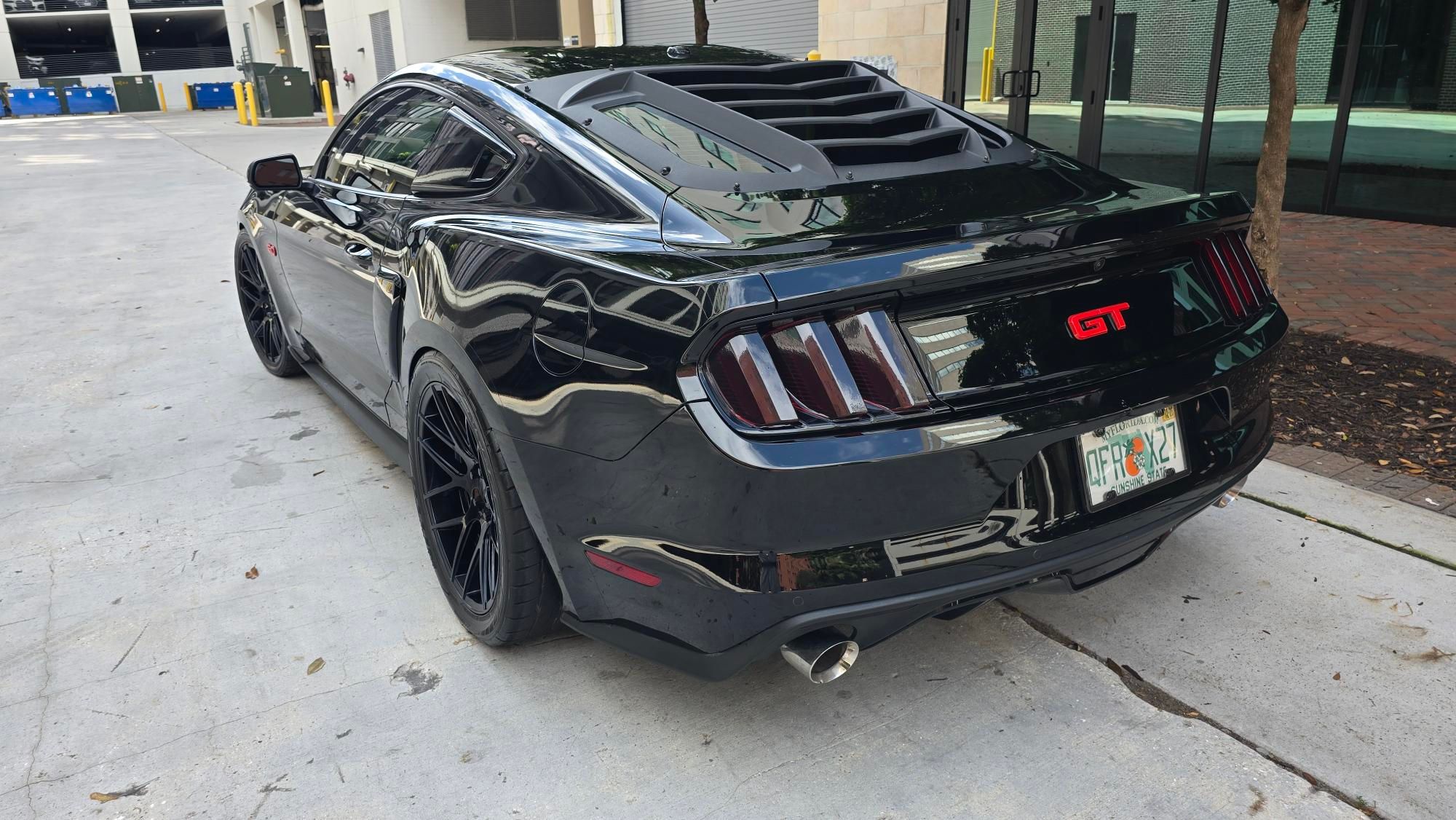 Used 2015 Ford Mustang GT Premium w/ GT Performance Package RWD image 16