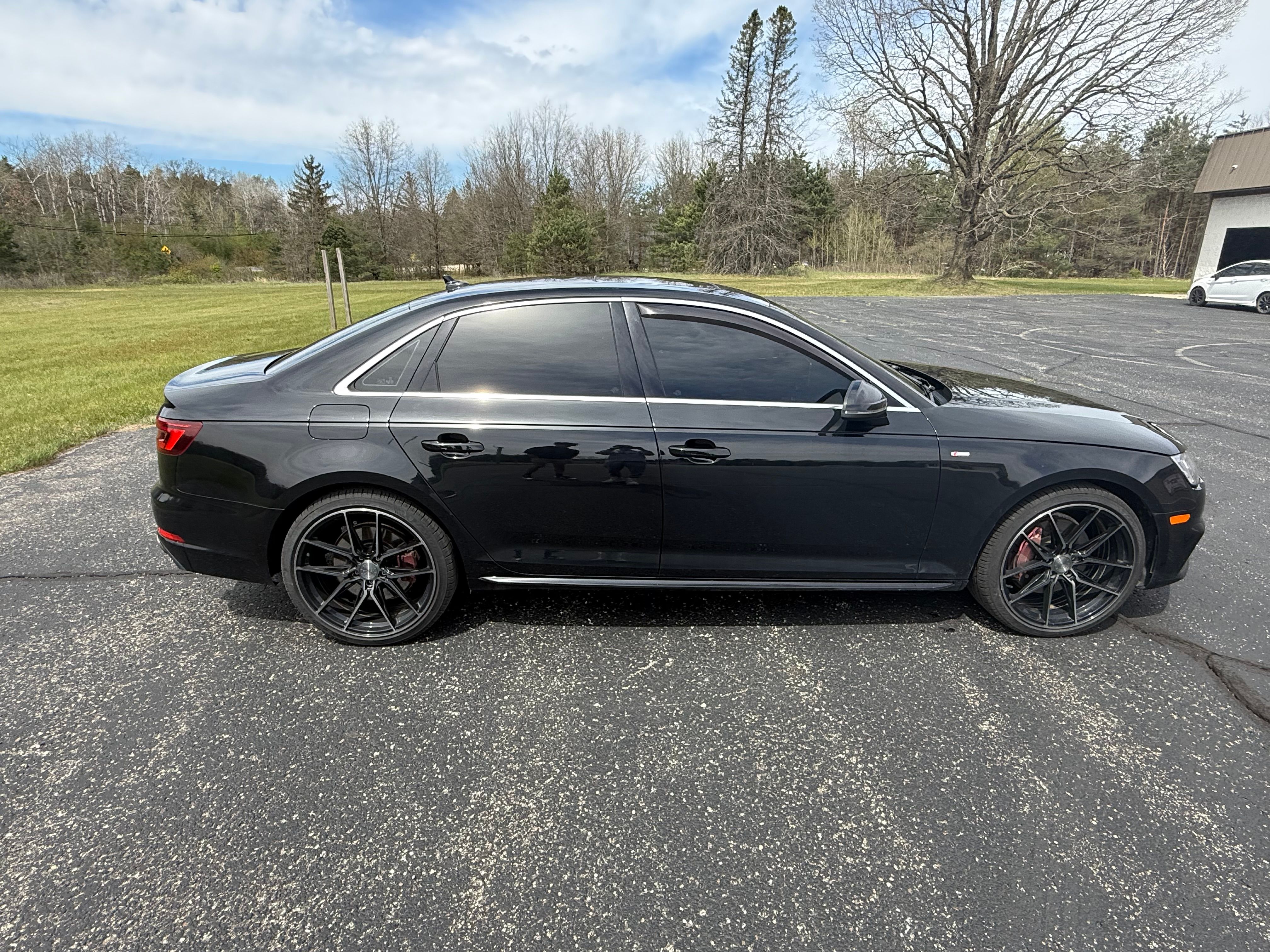 Used 2018 Audi A4 2.0T Premium Plus w/ Premium Plus Package AWD/4WD image 4