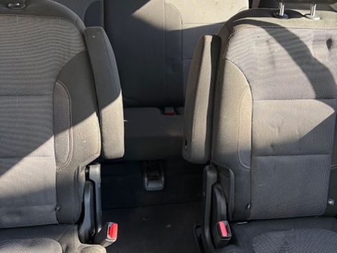 Used 2018 Chevrolet Traverse LT image 10