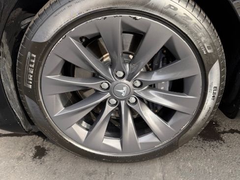 Used 2020 Tesla Model S Long Range Plus image 23