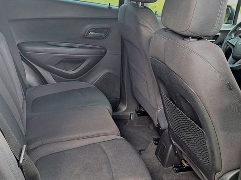 Used 2016 Chevrolet Trax LS FWD image 14