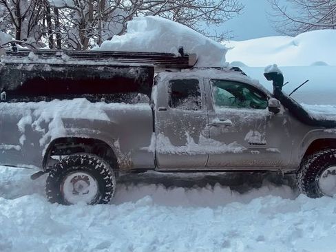 Used 2017 Toyota Tacoma SR5 w/ Tow Package image 6