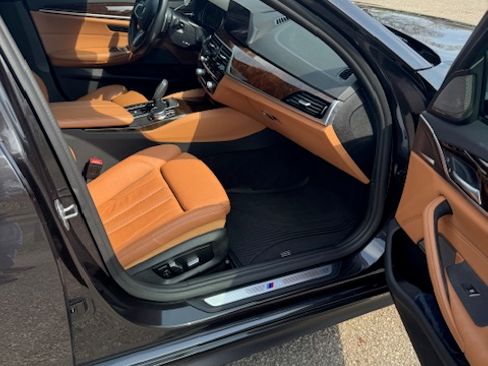 Used 2019 BMW 540i w/ M Sport Package image 21