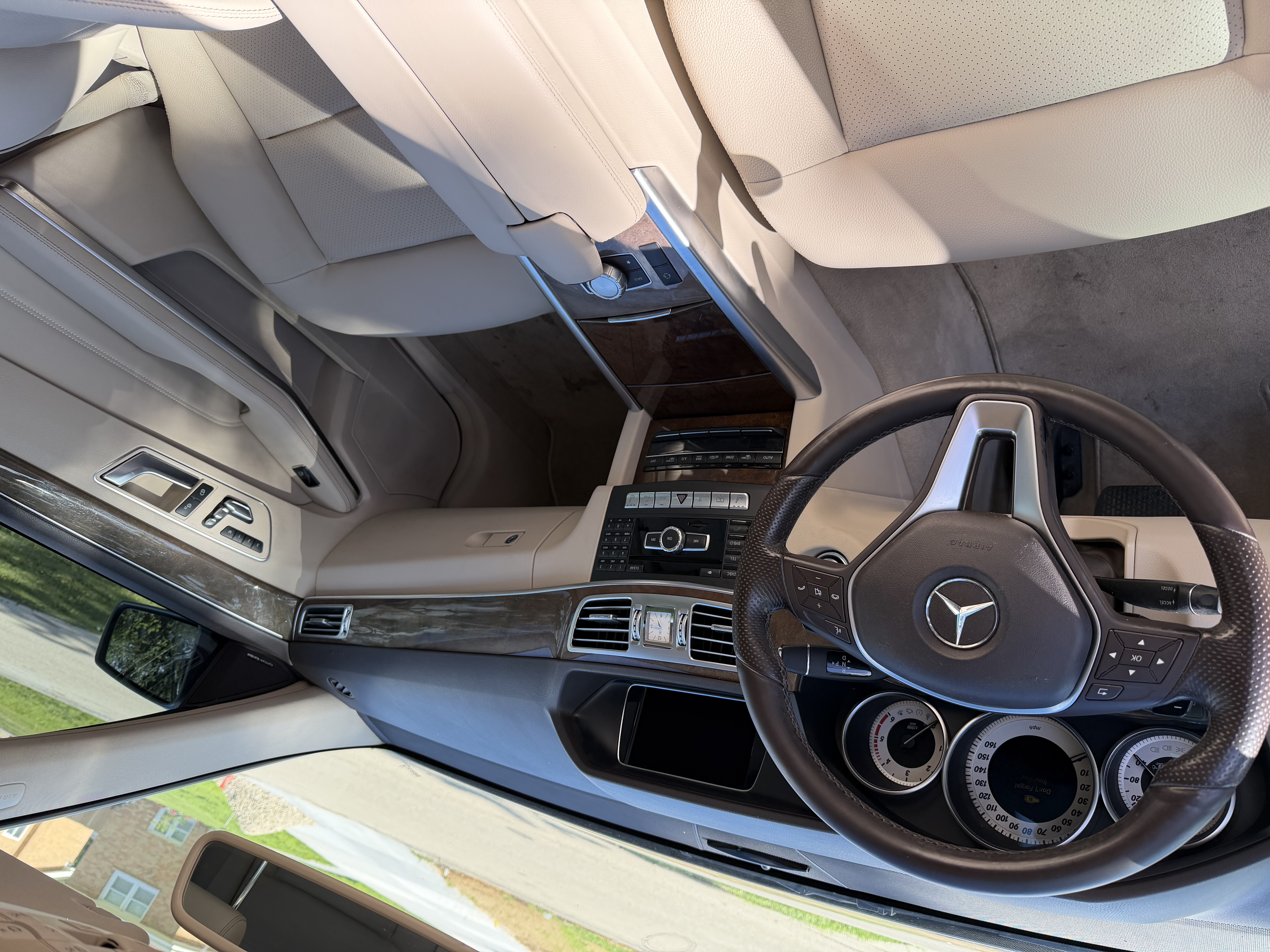 Used 2014 Mercedes-Benz E 250 BlueTEC 4MATIC Sedan image 12