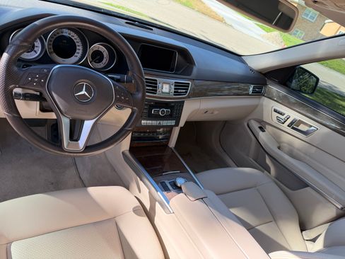 Used 2014 Mercedes-Benz E 250 BlueTEC 4MATIC Sedan image 12
