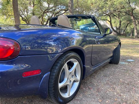 Used 2002 MAZDA MX-5 Miata LS image 14