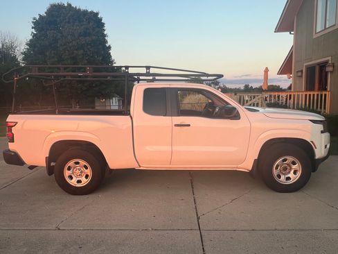 Used 2023 Nissan Frontier S w/ Technology Package AWD/4WD image 4