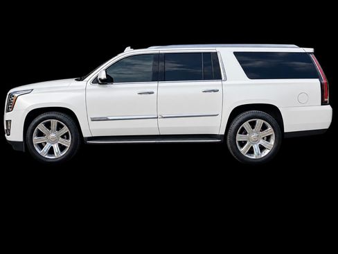 Used 2016 Cadillac Escalade ESV Luxury RWD image 1