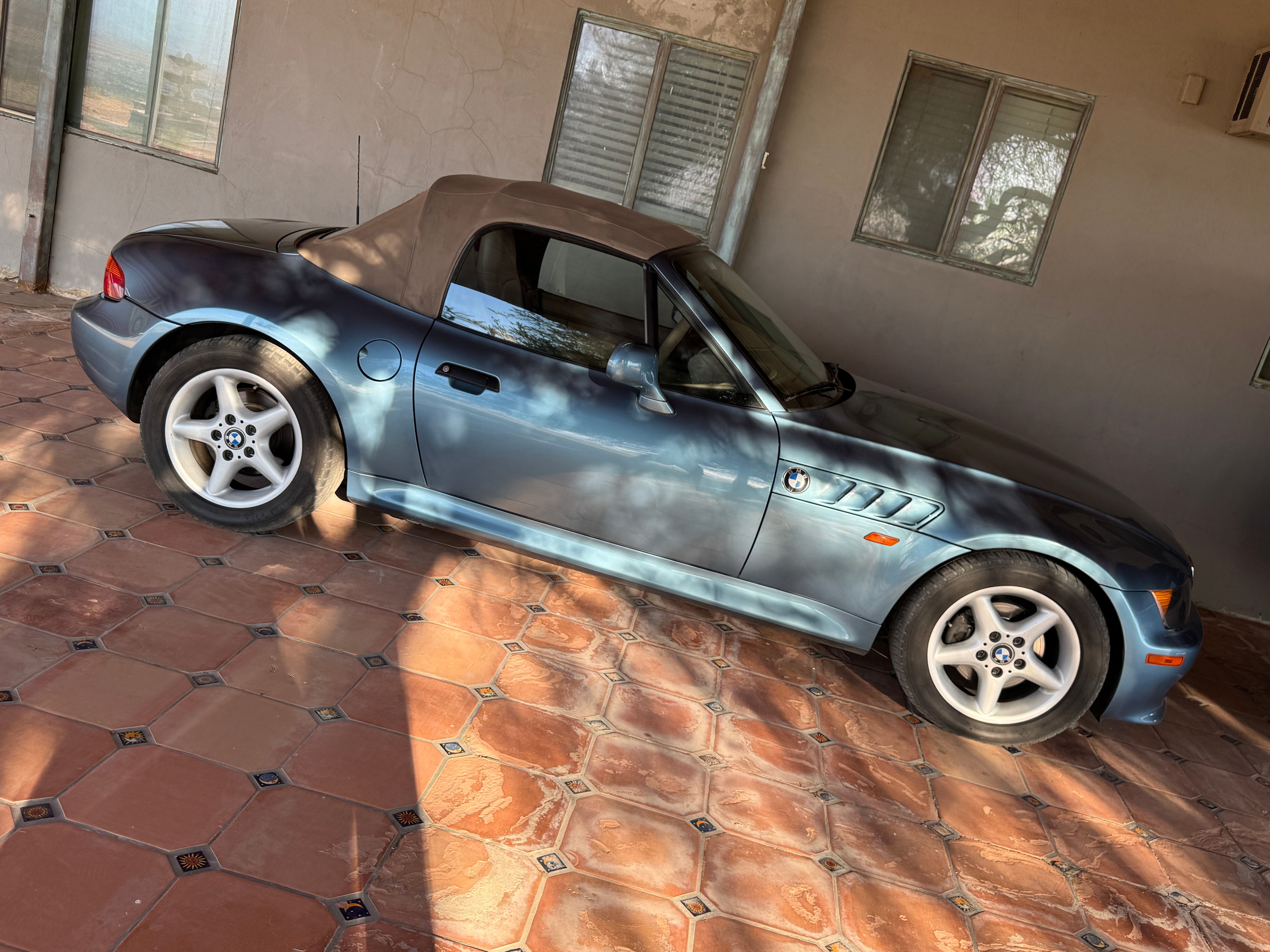 Used 1998 BMW Z3 2.8 RWD image 8