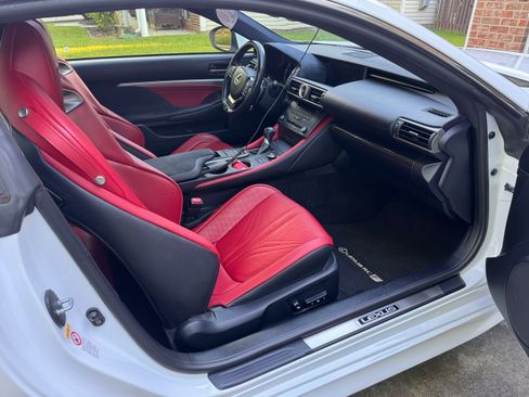 Used 2017 Lexus RC F w/ Premium Package RWD image 9