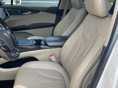 Used 2016 Lincoln MKX Reserve w/ Climate Package image 15