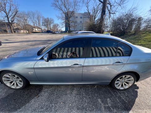 Used 2011 BMW 328i xDrive 328i xDrive Sedan 4D image 4