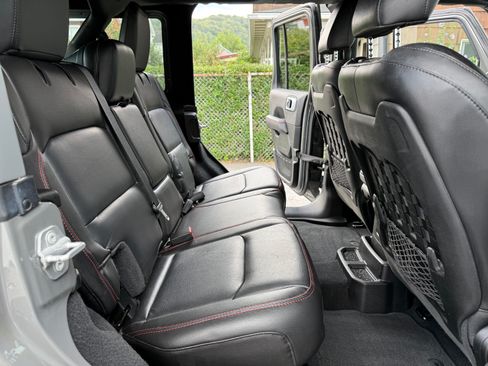 Used 2021 Jeep Wrangler Unlimited Rubicon AWD/4WD image 26