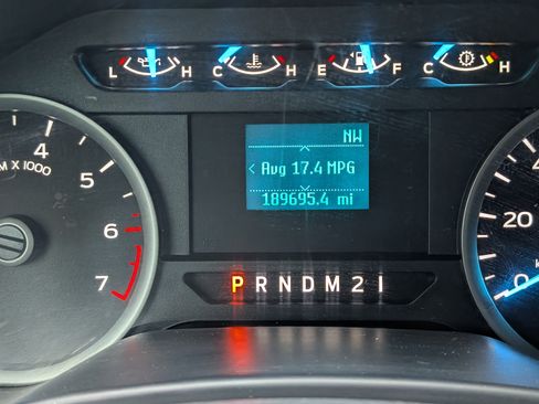 Used 2017 Ford F150 XLT image 14