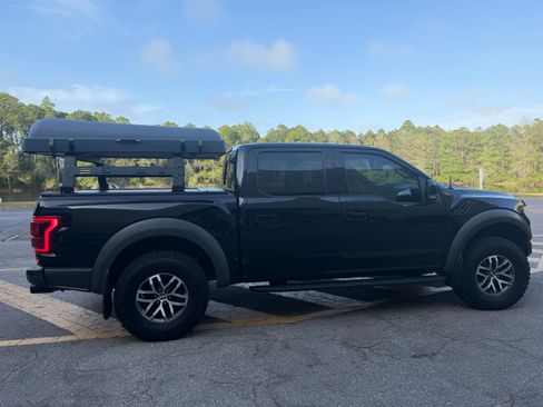 Used 2018 Ford F150 Raptor w/ Equipment Group 802A Luxury image 9