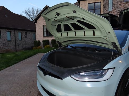 Used 2022 Tesla Model X image 12