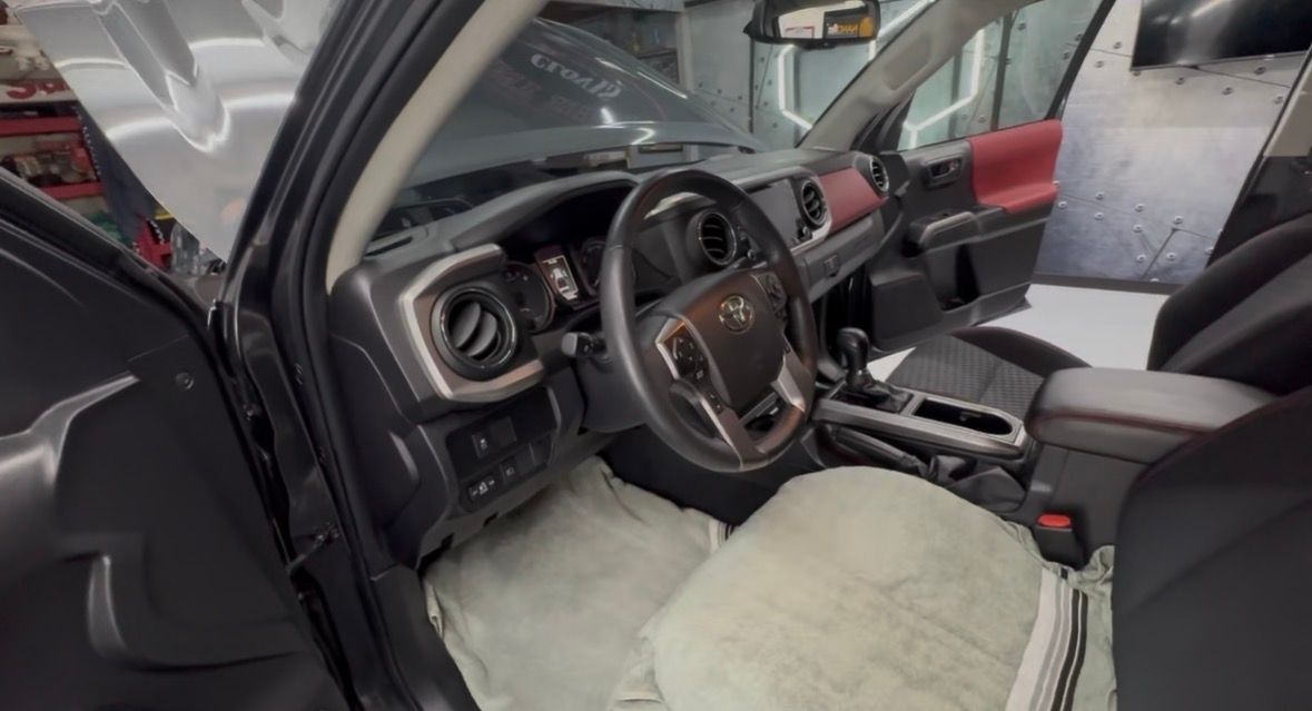 Used 2023 Toyota Tacoma SR5 RWD image 11
