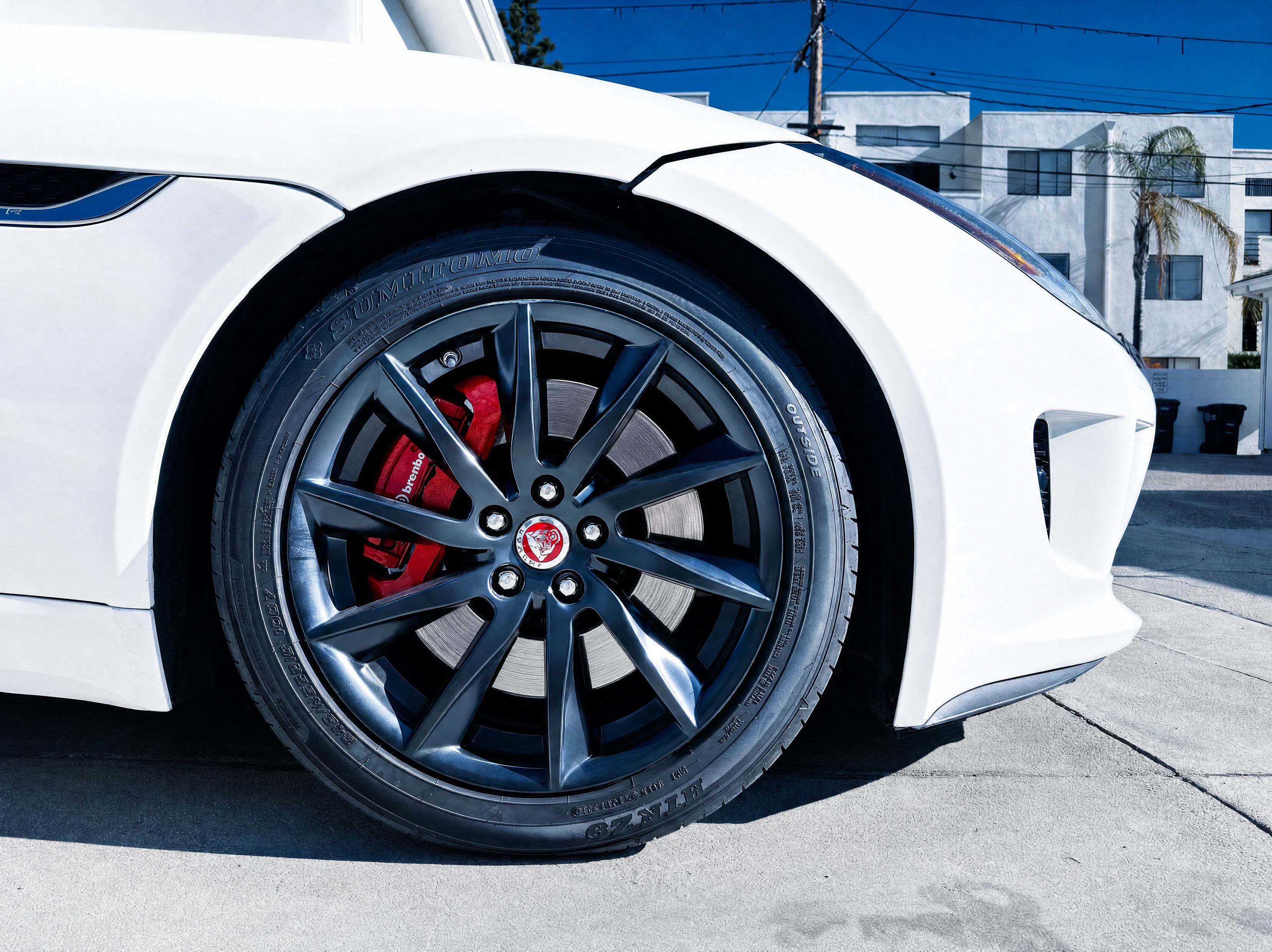 Used 2017 Jaguar F-TYPE Coupe RWD image 5