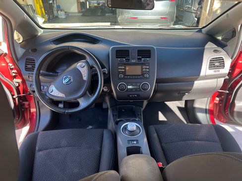 Used 2015 Nissan Leaf S w/ Charge Package image 10