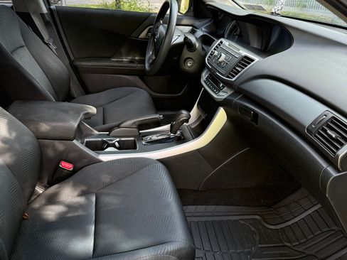 Used 2014 Honda Accord LX image 10