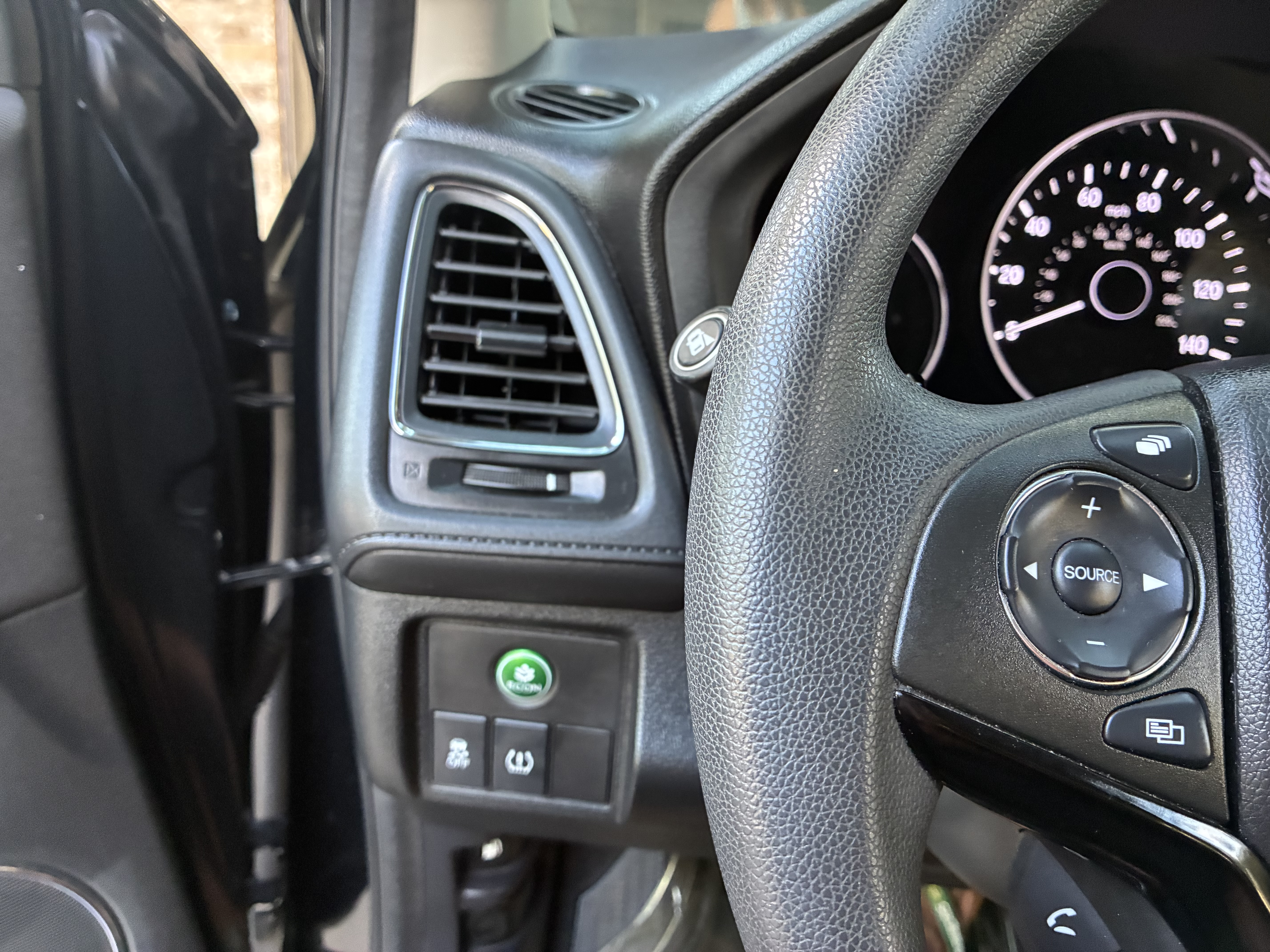 Used 2016 Honda HR-V EX image 17