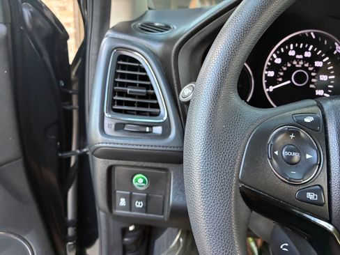 Used 2016 Honda HR-V EX image 17