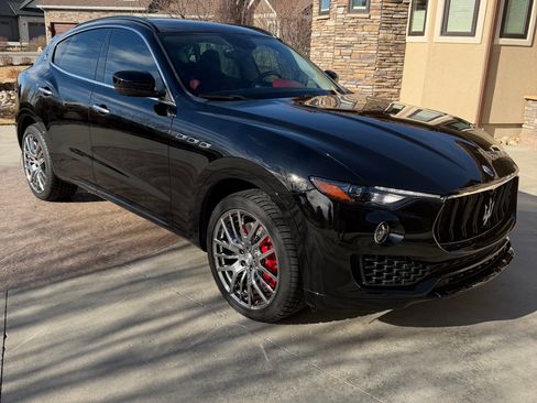 Used 2017 Maserati Levante S image 6