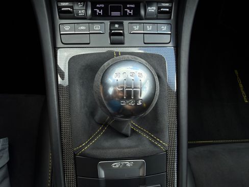 Used 2016 Porsche Cayman GT4 RWD image 21