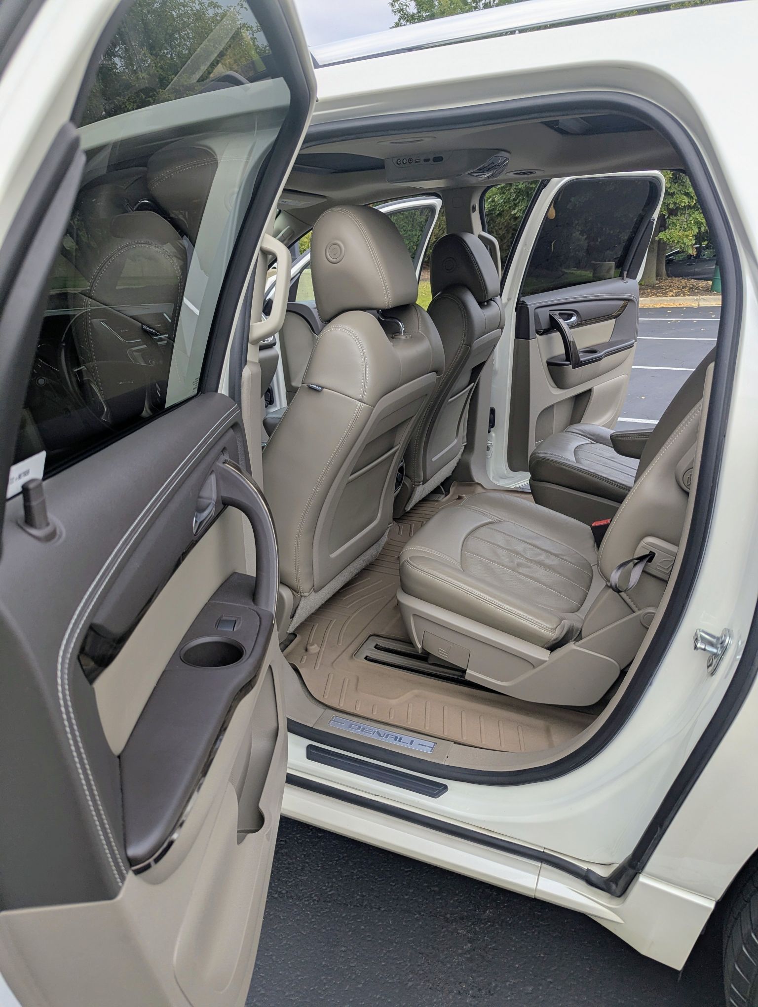 Used 2014 GMC Acadia Denali AWD/4WD image 12