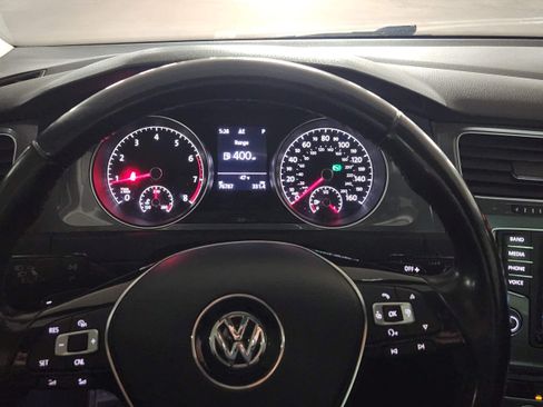 Used 2017 Volkswagen Golf Alltrack SE image 10