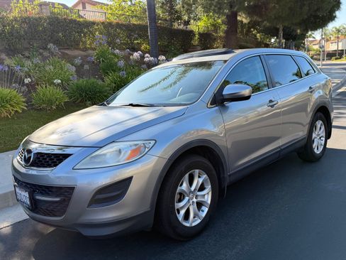 Used 2011 MAZDA CX-9 Touring w/ Moonroof & Bose Audio Pkg FWD image 2