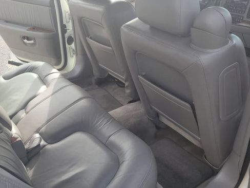 Used 2001 Buick Park Avenue Sedan 4D w/ Prestige Pkg image 13