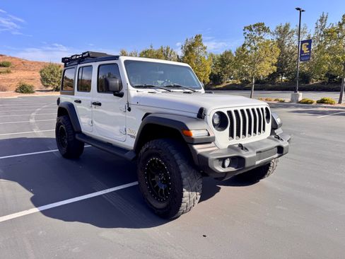 Used 2020 Jeep Wrangler Unlimited Sport S AWD/4WD image 6