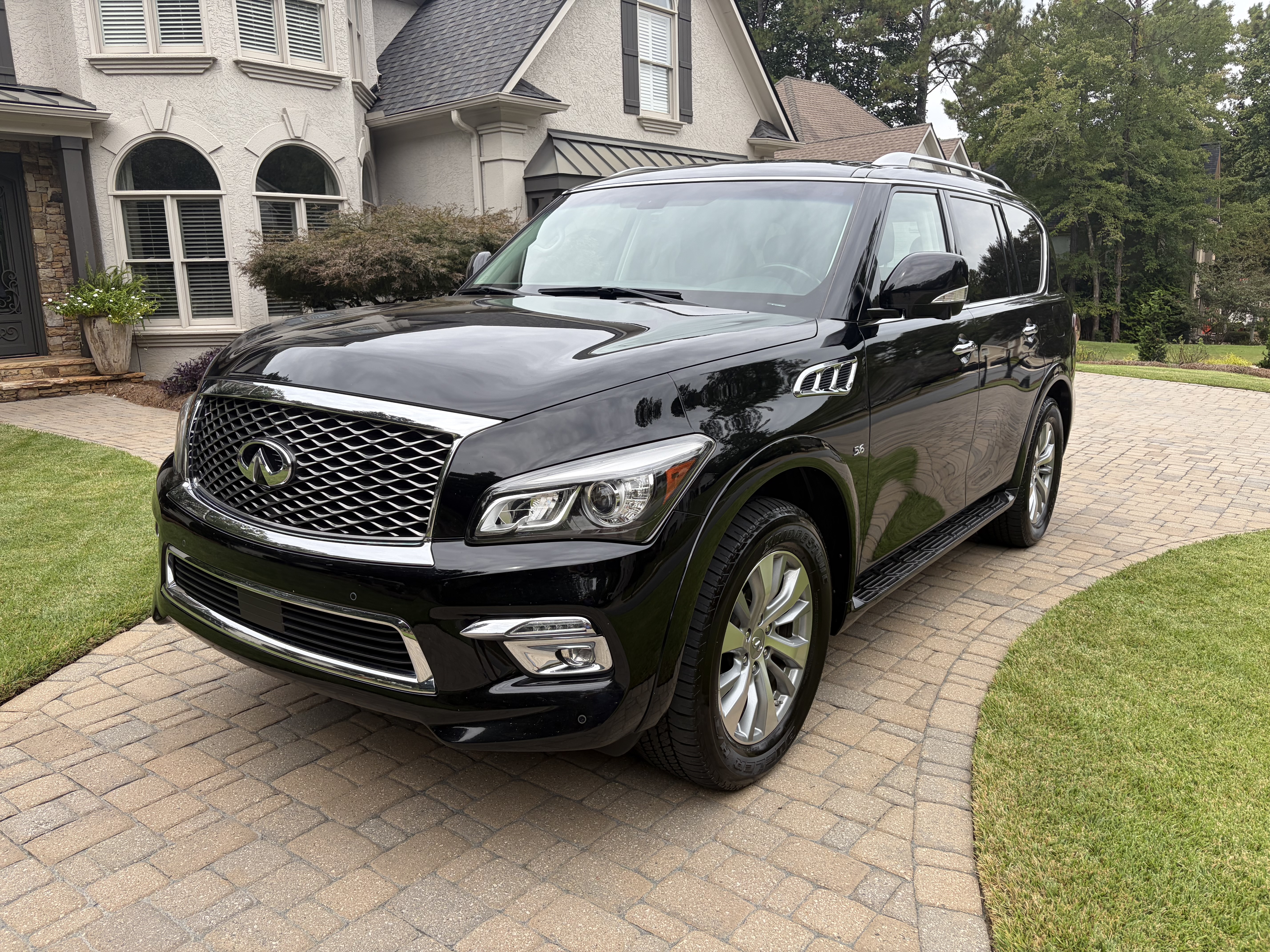 Used 2016 INFINITI QX80 2WD image 1