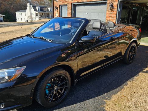 Used 2011 Chrysler 200 S image 5