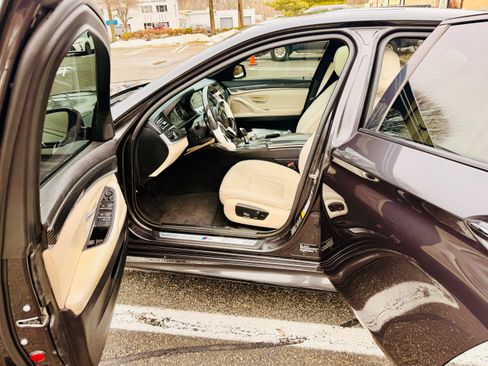 Used 2014 BMW 528i xDrive Sedan image 10