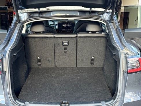 Used 2023 Tesla Model Y Long Range image 13