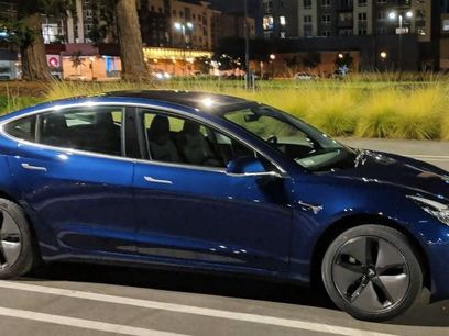 Used 2018 Tesla Model 3 Mid Range