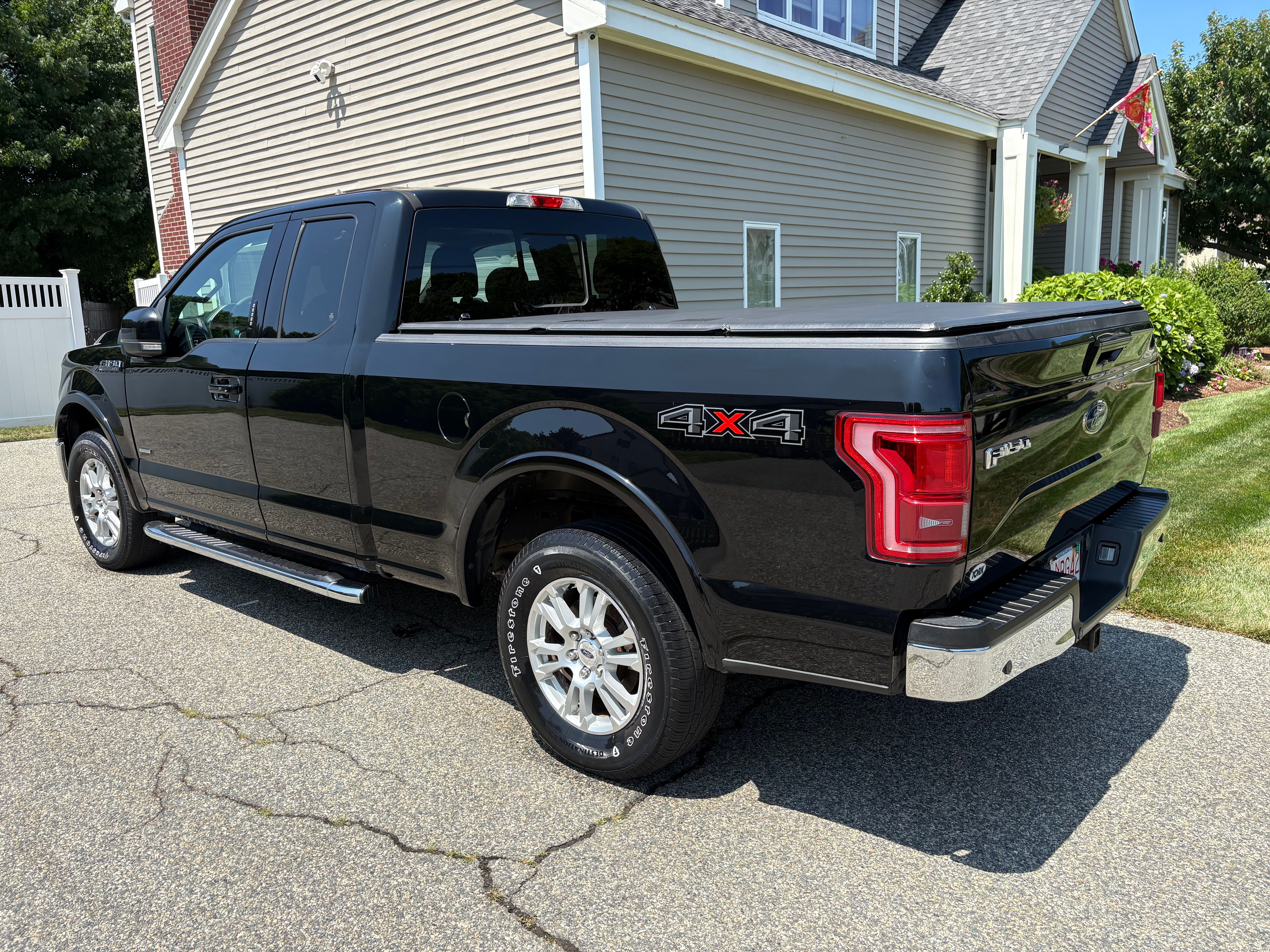 Used 2016 Ford F150 Lariat w/ Equipment Group 501A Mid AWD/4WD image 11