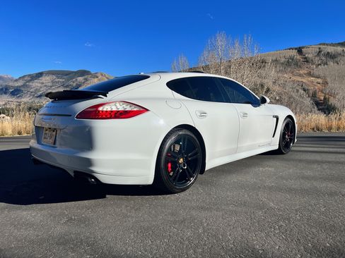 Used 2013 Porsche Panamera GTS image 6