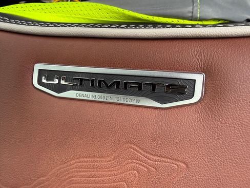 Used 2023 GMC Sierra 1500 Denali Ultimate image 8