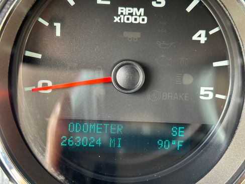 Used 2014 Chevrolet Silverado 2500 LT w/ Z71 Appearance Package image 18