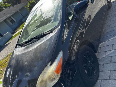 Used 2013 Toyota Prius Three image 6