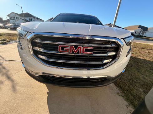 Used 2020 GMC Terrain SLT image 6