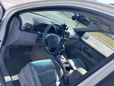 Used 2007 Kia Sorento EX w/ Luxury Pkg RWD image 5
