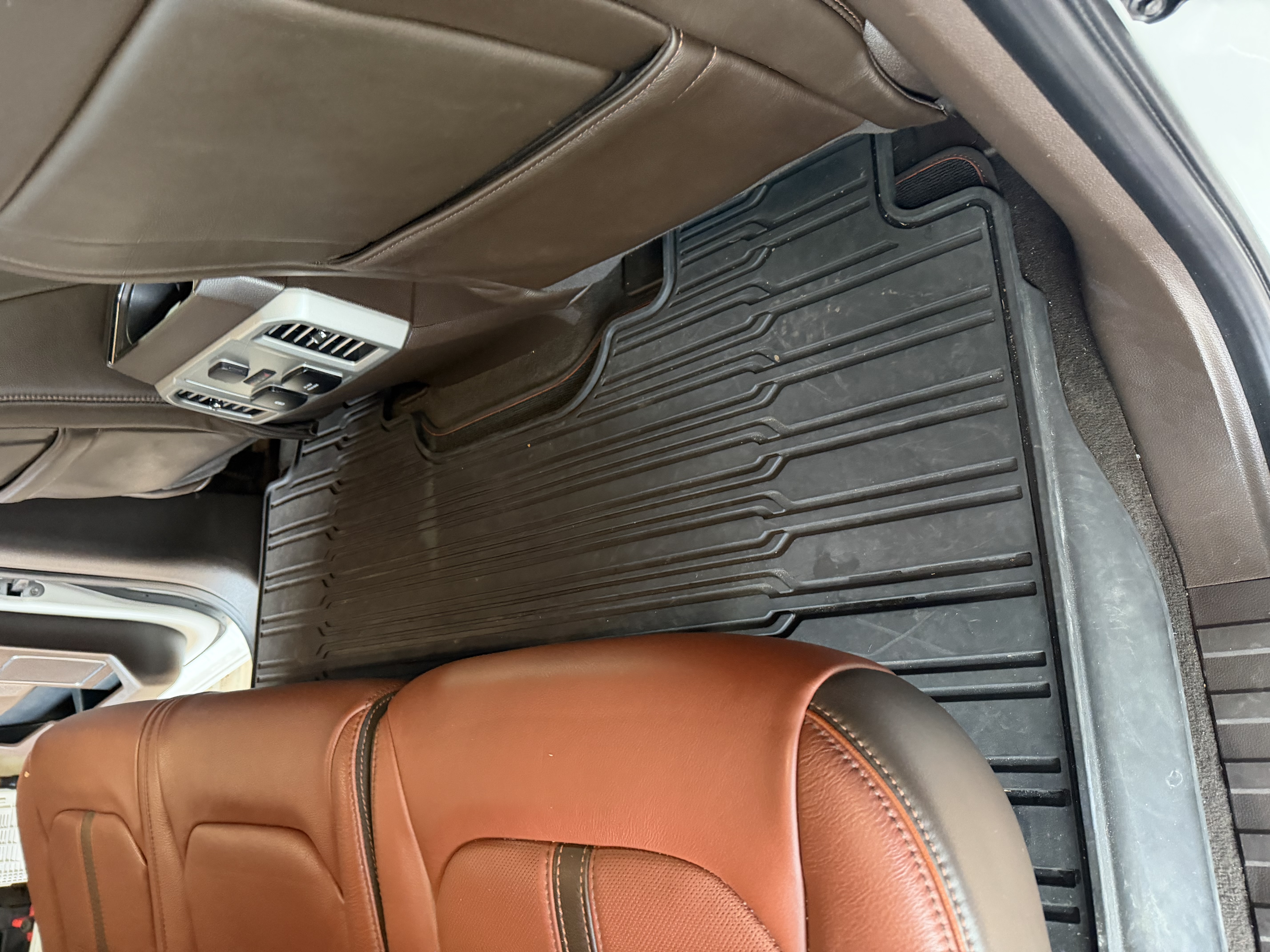 Used 2019 Ford F150 King Ranch w/ Equipment Group 601A Luxury AWD/4WD image 16