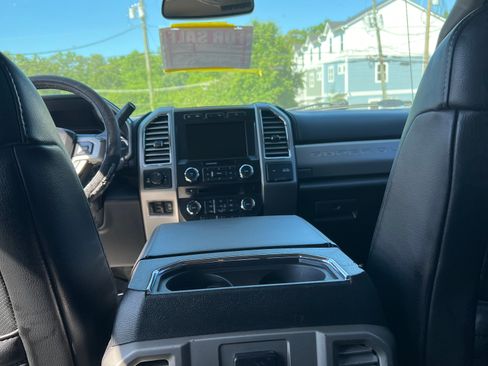 Used 2017 Ford F350 Lariat w/ Lariat Value Package image 9