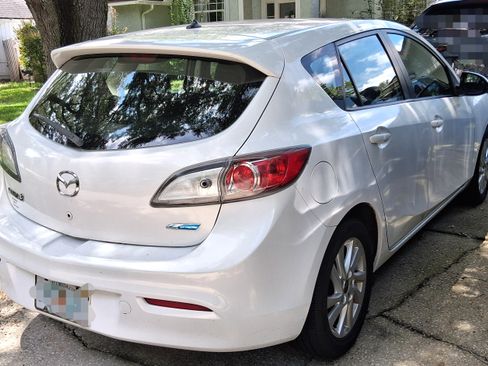 Used 2013 MAZDA MAZDA3 i Touring FWD image 10