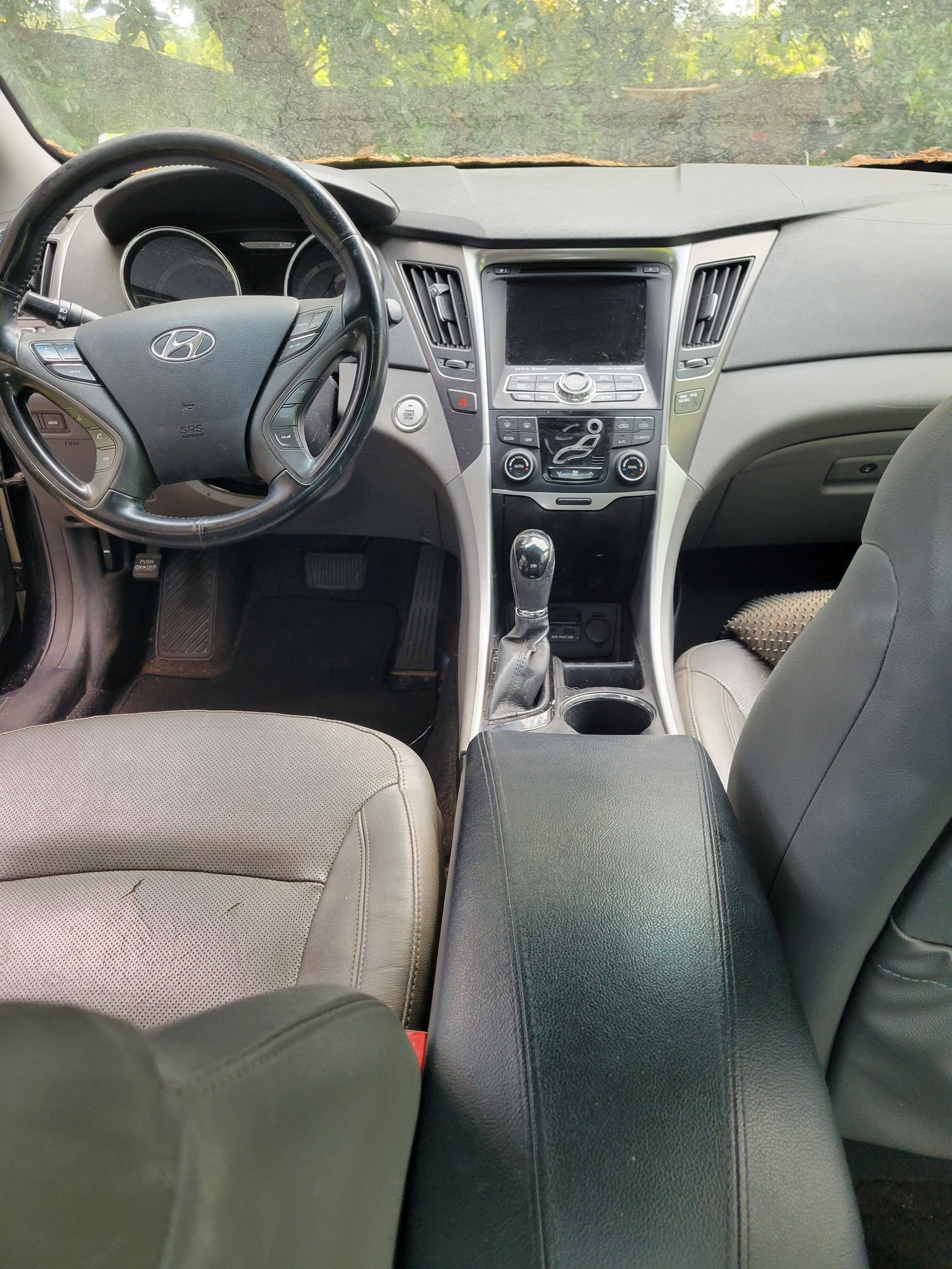 Used 2014 Hyundai Sonata Limited w/ Panoramic Sunroof Package 02 FWD image 8